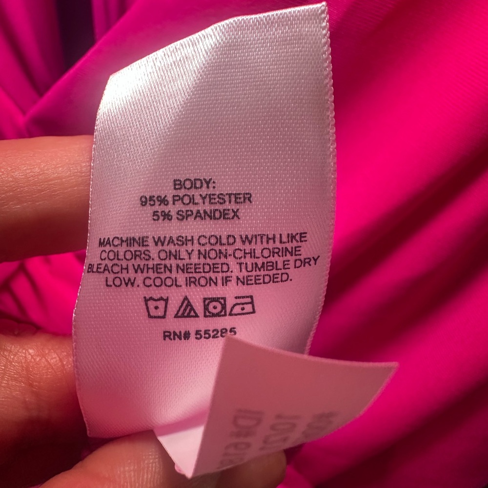 Express Women's Pink Ruched Top - Picture 3 of 4
